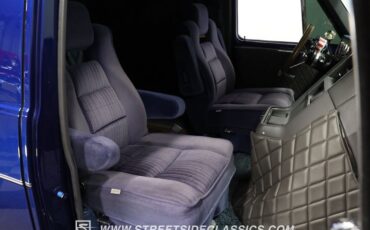 Chevrolet-G10-1984-Dark-Blue-Light-Blue-41