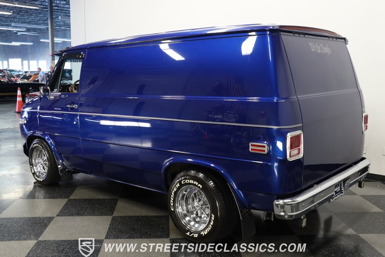 Chevrolet-G10-1984-Dark-Blue-Light-Blue-5