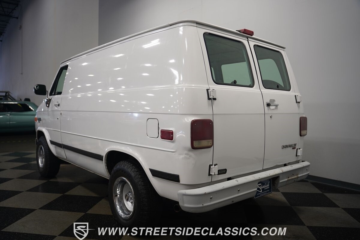 Chevrolet-G10-1995-Van-12