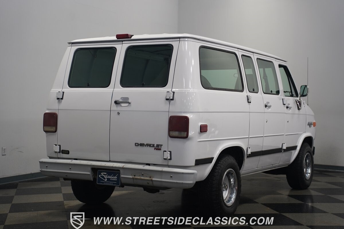 Chevrolet-G10-1995-Van-14