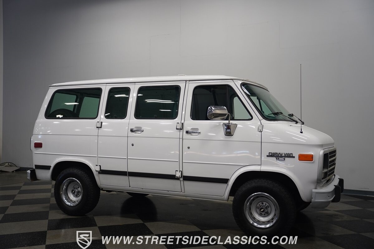 Chevrolet-G10-1995-Van-18