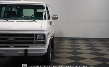 Chevrolet-G10-1995-Van-23