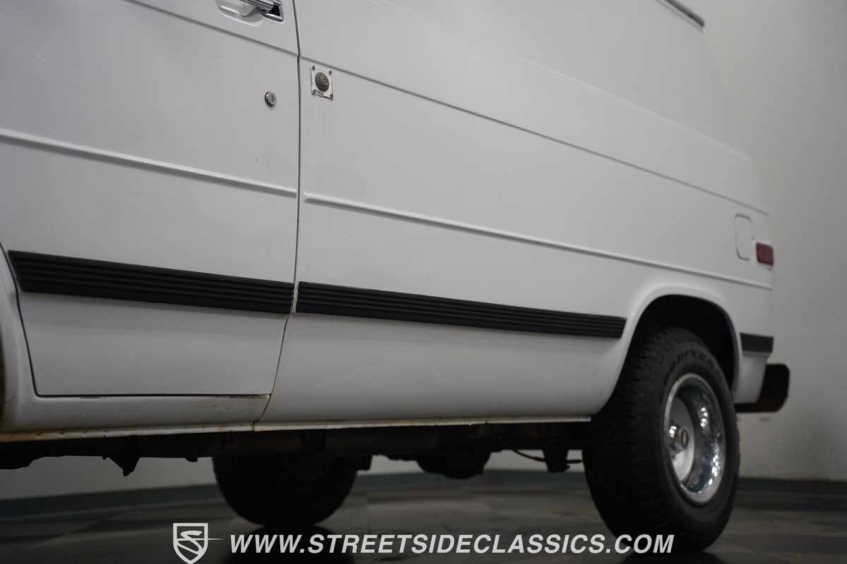 Chevrolet-G10-1995-Van-25