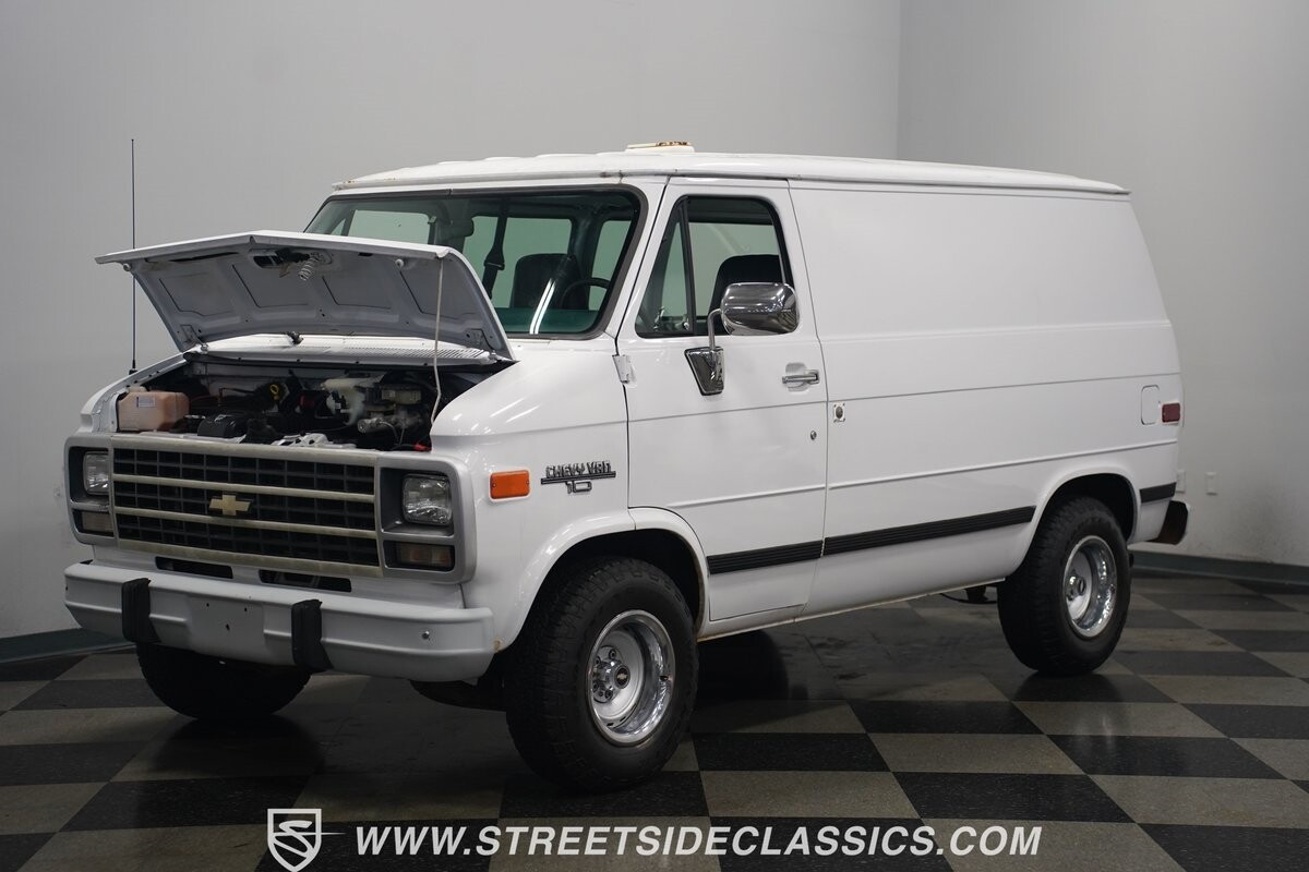 Chevrolet-G10-1995-Van-35