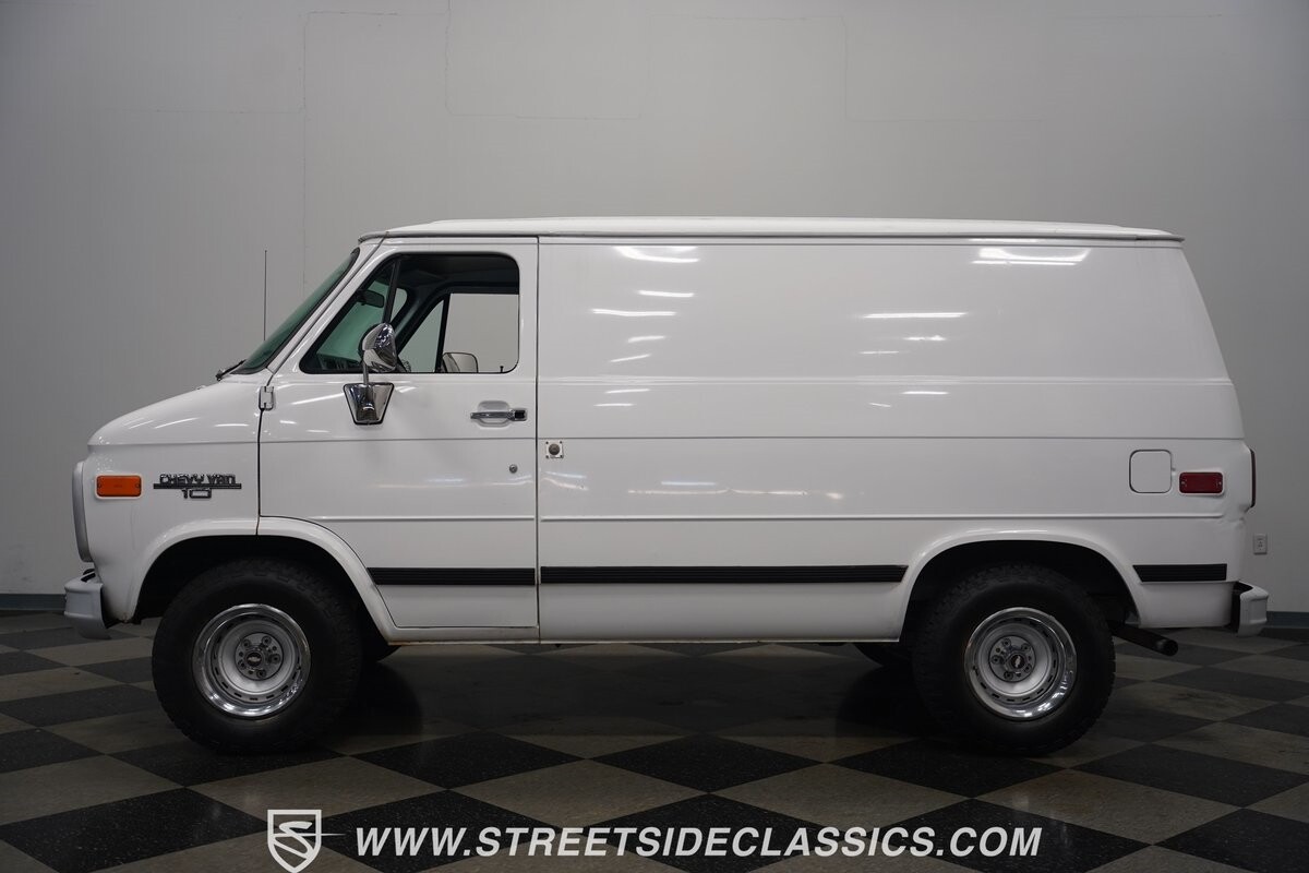 Chevrolet-G10-1995-Van-9