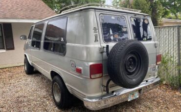 Chevrolet-G20-1988-Gray-10