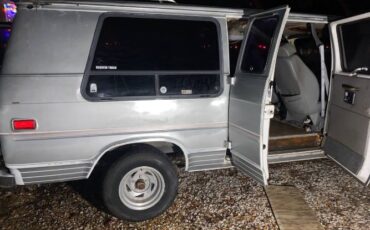 Chevrolet-G20-1988-Gray-2