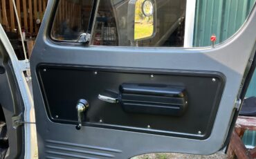 Chevrolet-G20-Van-1967-Van-Camper-11
