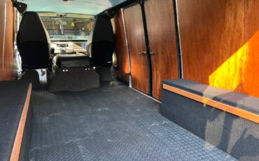 Chevrolet-G20-Van-1967-Van-Camper-13