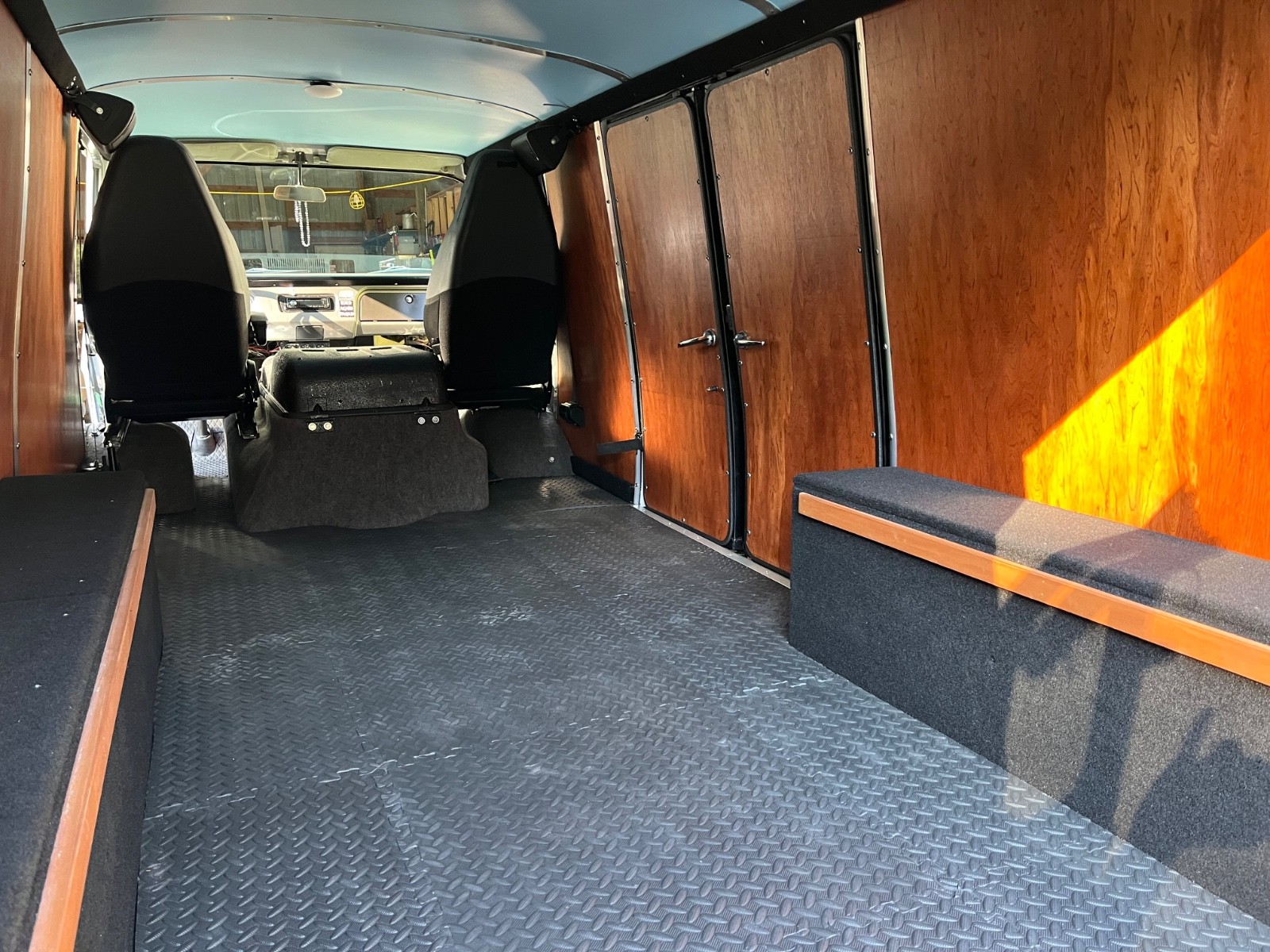 Chevrolet-G20-Van-1967-Van-Camper-13