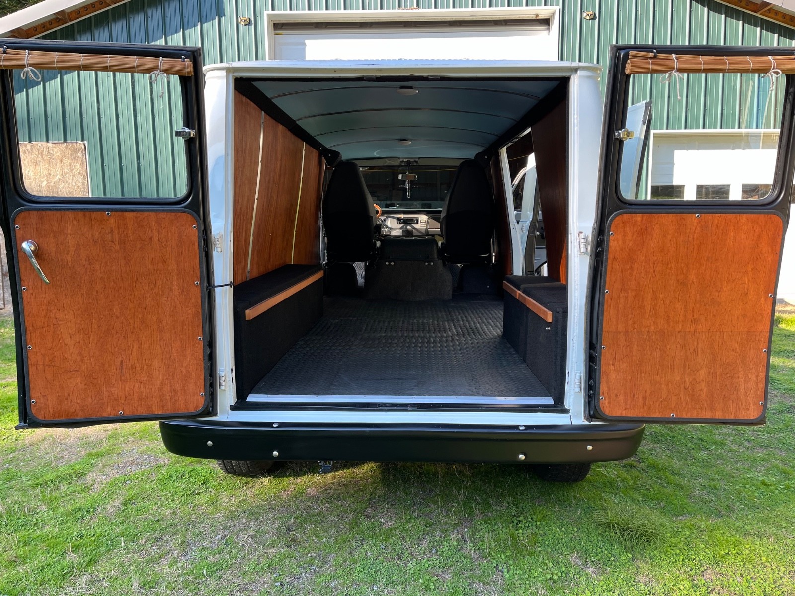 Chevrolet-G20-Van-1967-Van-Camper-17
