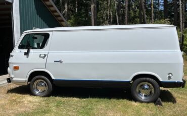 Chevrolet-G20-Van-1967-Van-Camper-3