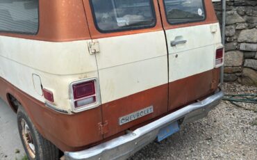 Chevrolet-G20-Van-1981-Extended-Passenger-Van-1