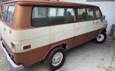 Chevrolet-G20-Van-1981-Extended-Passenger-Van-3