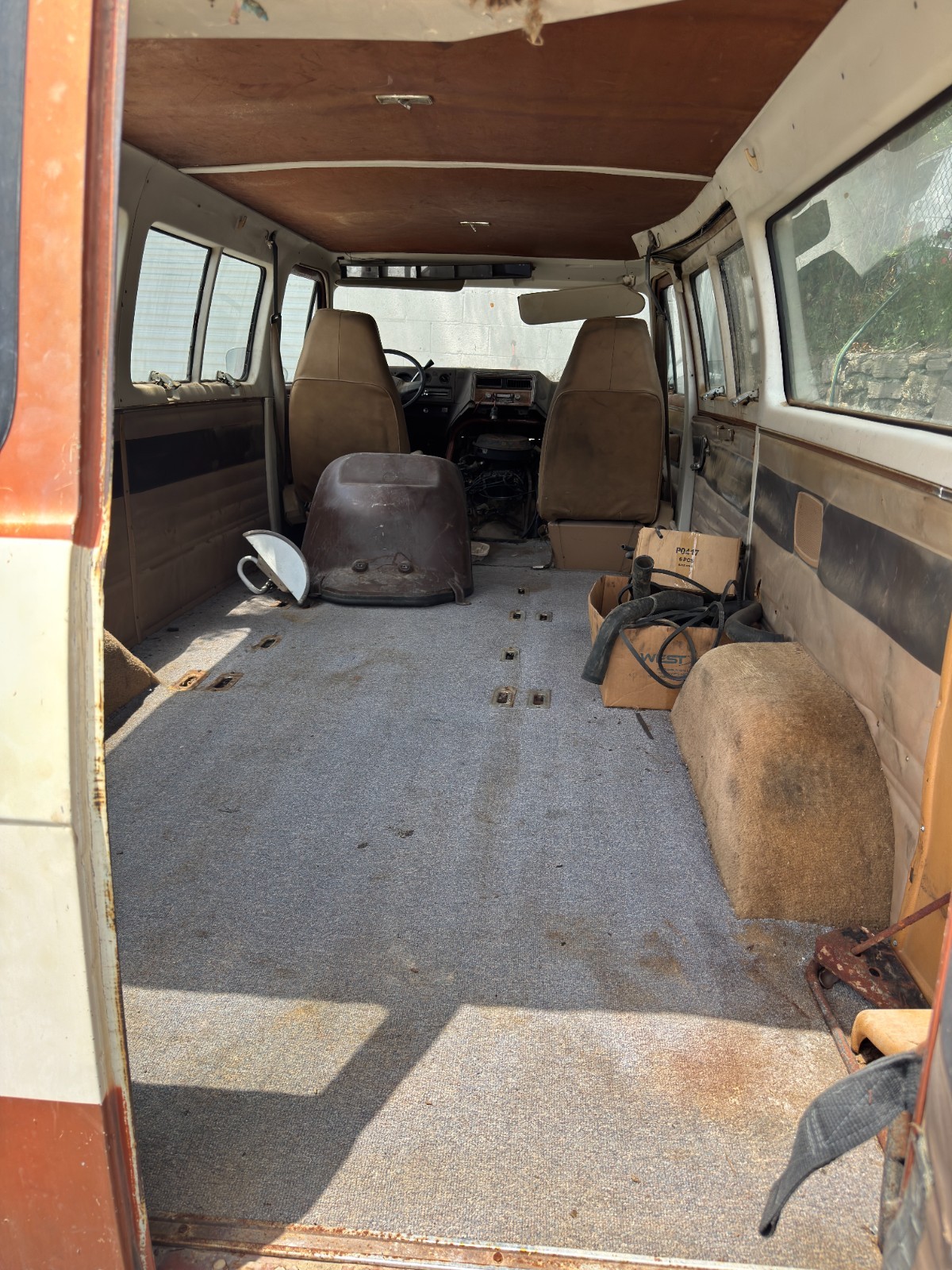 Chevrolet-G20-Van-1981-Extended-Passenger-Van-9
