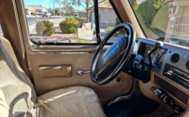 Chevrolet-G20-Van-1995-Van-5