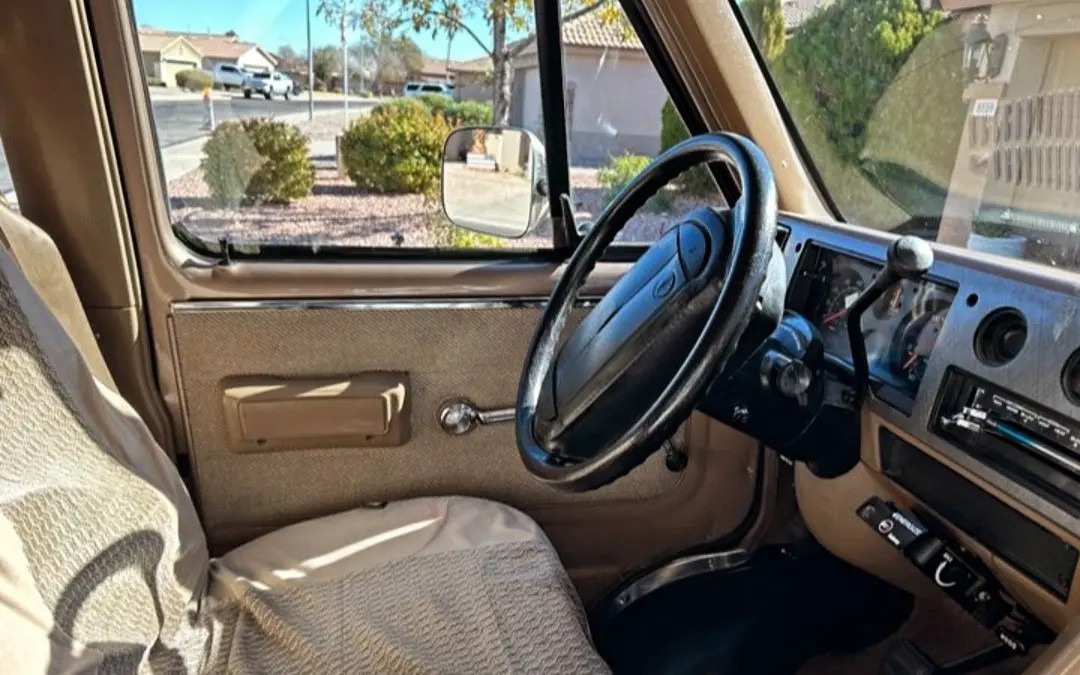 Chevrolet-G20-Van-1995-Van-5