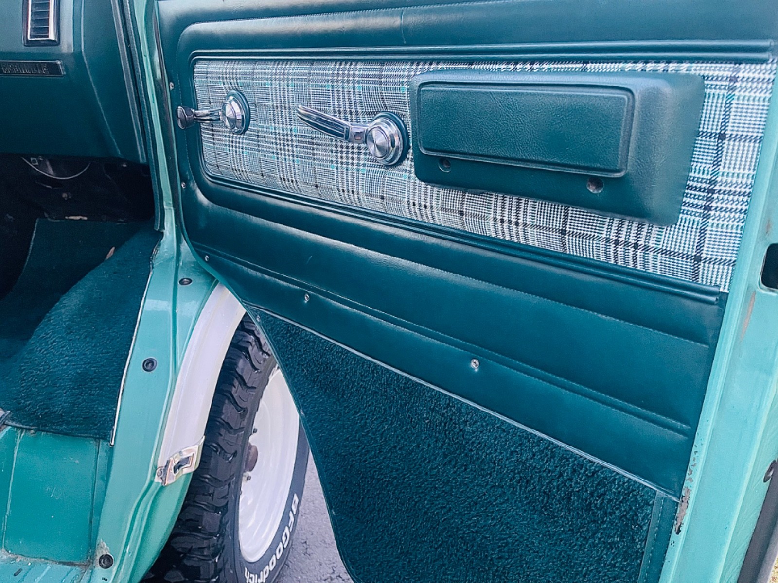 Chevrolet-G30-Van-1979-Standard-Passenger-Van-17