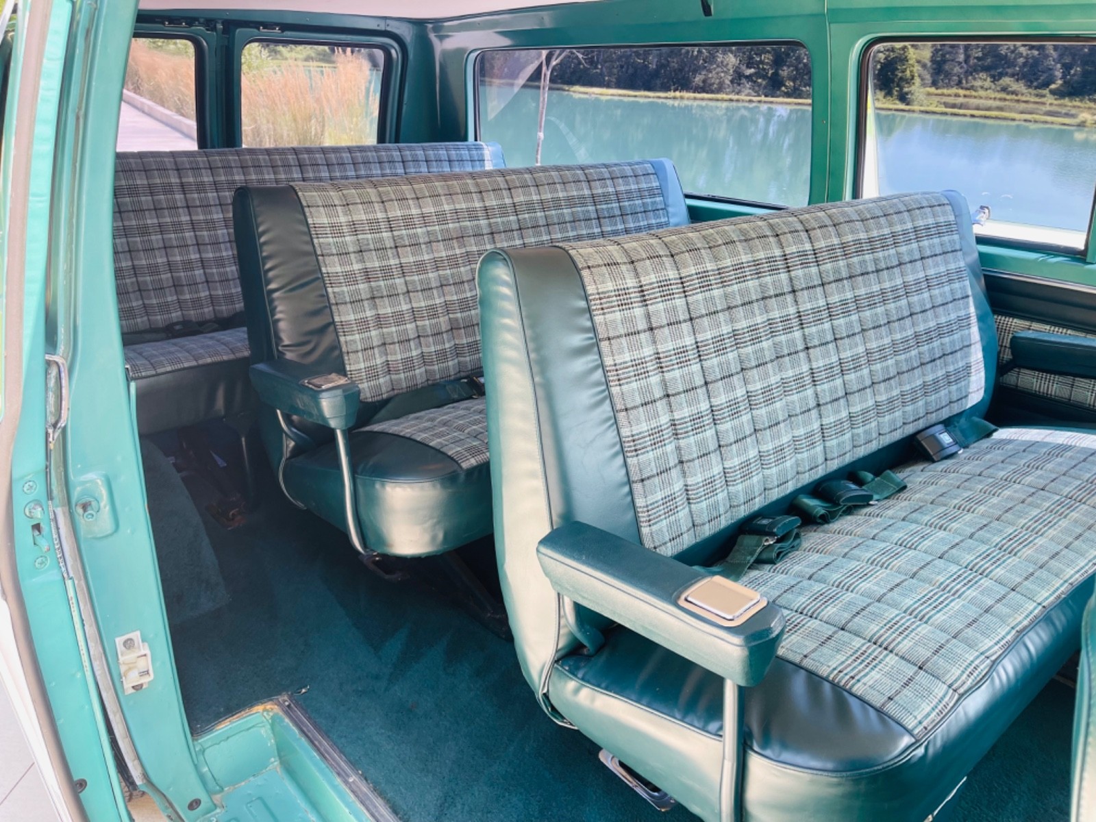 Chevrolet-G30-Van-1979-Standard-Passenger-Van-29