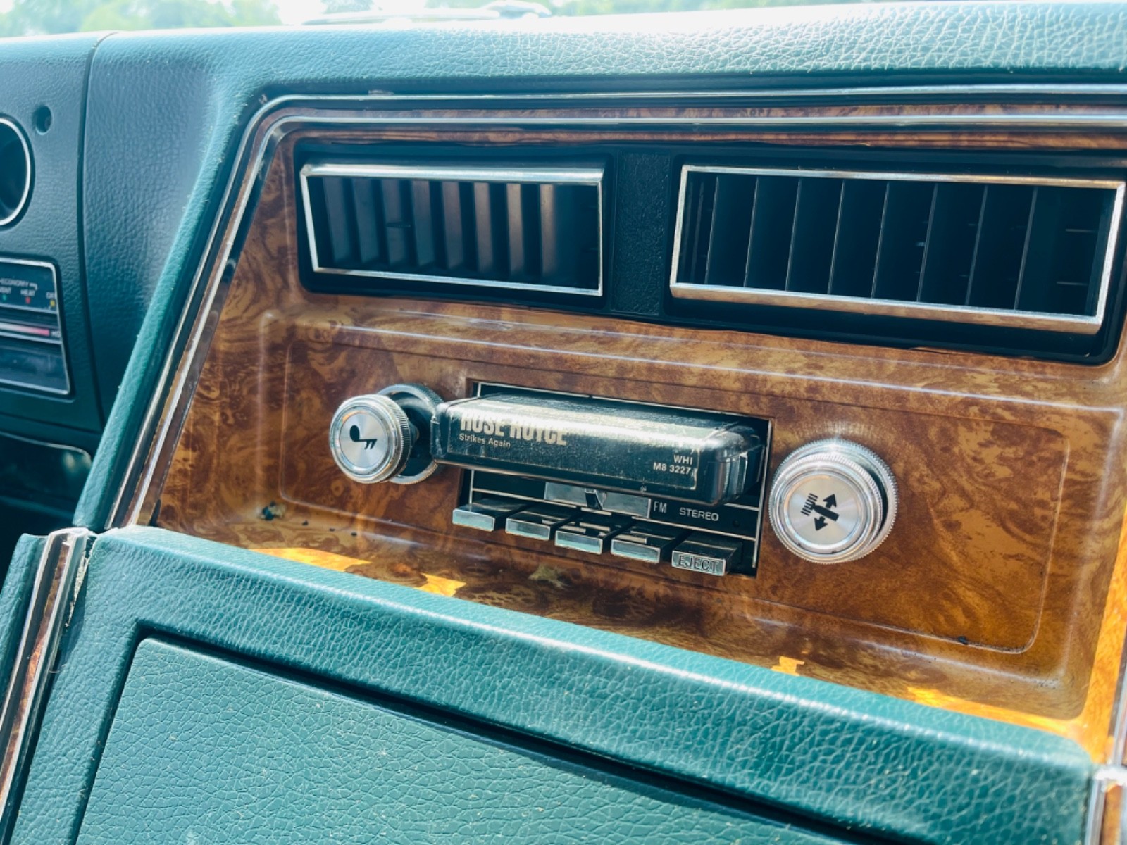 Chevrolet-G30-Van-1979-Standard-Passenger-Van-33