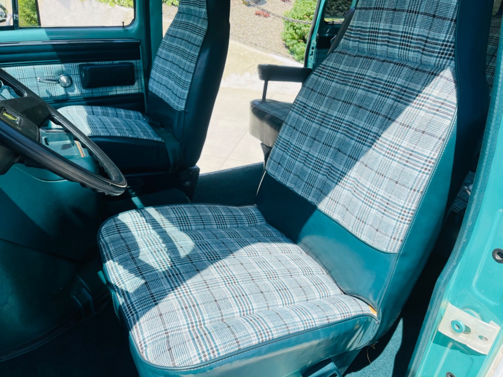 Chevrolet-G30-Van-1979-Standard-Passenger-Van-36