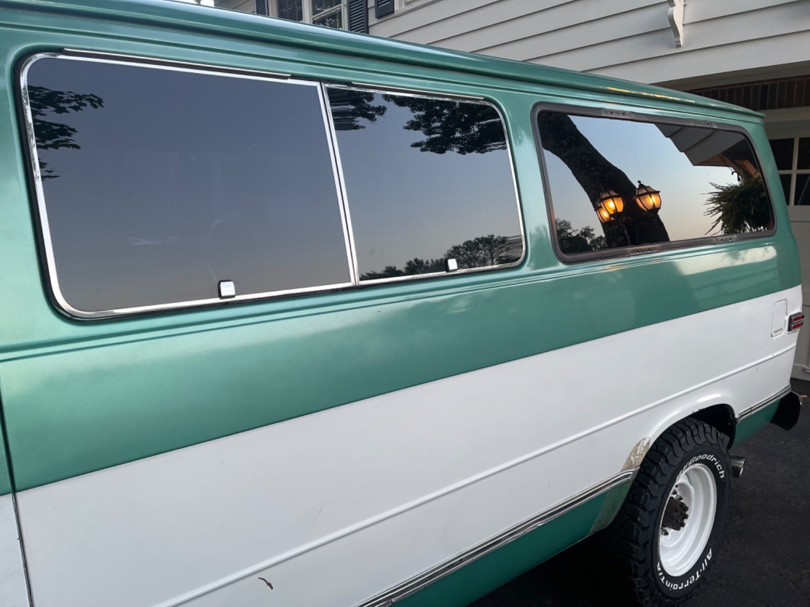 Chevrolet-G30-Van-1979-Standard-Passenger-Van-38