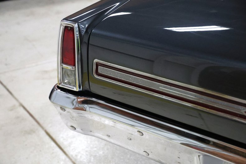Chevrolet-Ii-1966-Marlboro-Maroon-Black-2