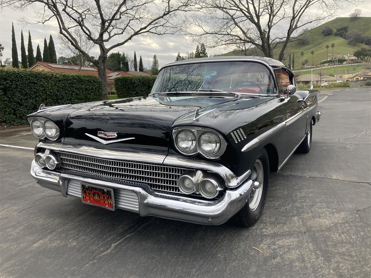 Chevrolet-Impala-1958-Black-Red-Tri-color-14