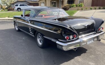 Chevrolet-Impala-1958-Black-Red-Tri-color-2