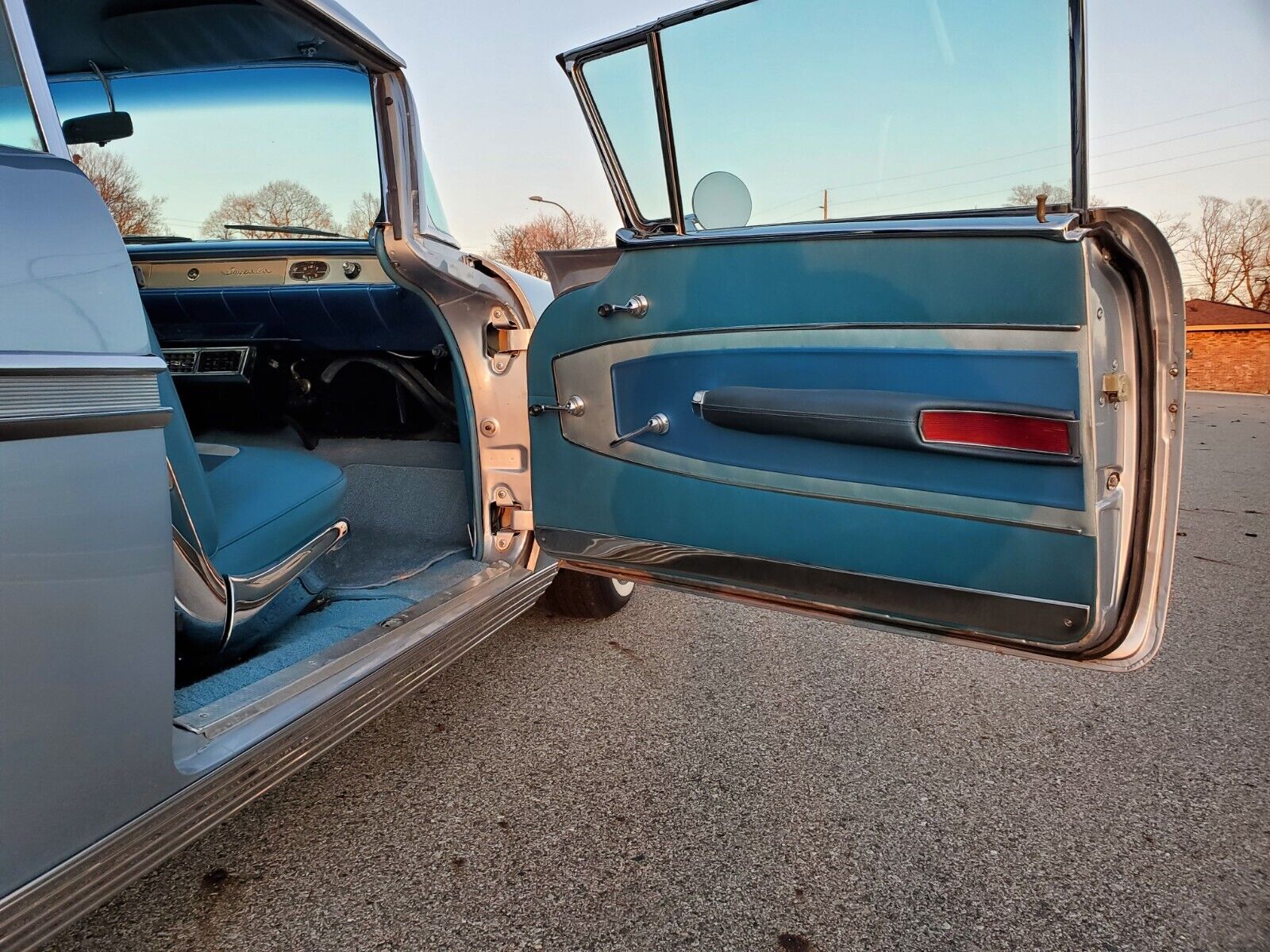 Chevrolet-Impala-1958-Other-22