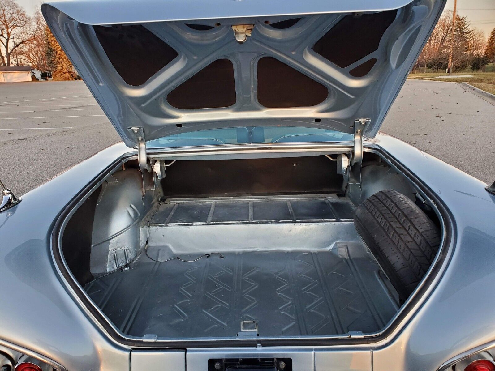Chevrolet-Impala-1958-Other-25