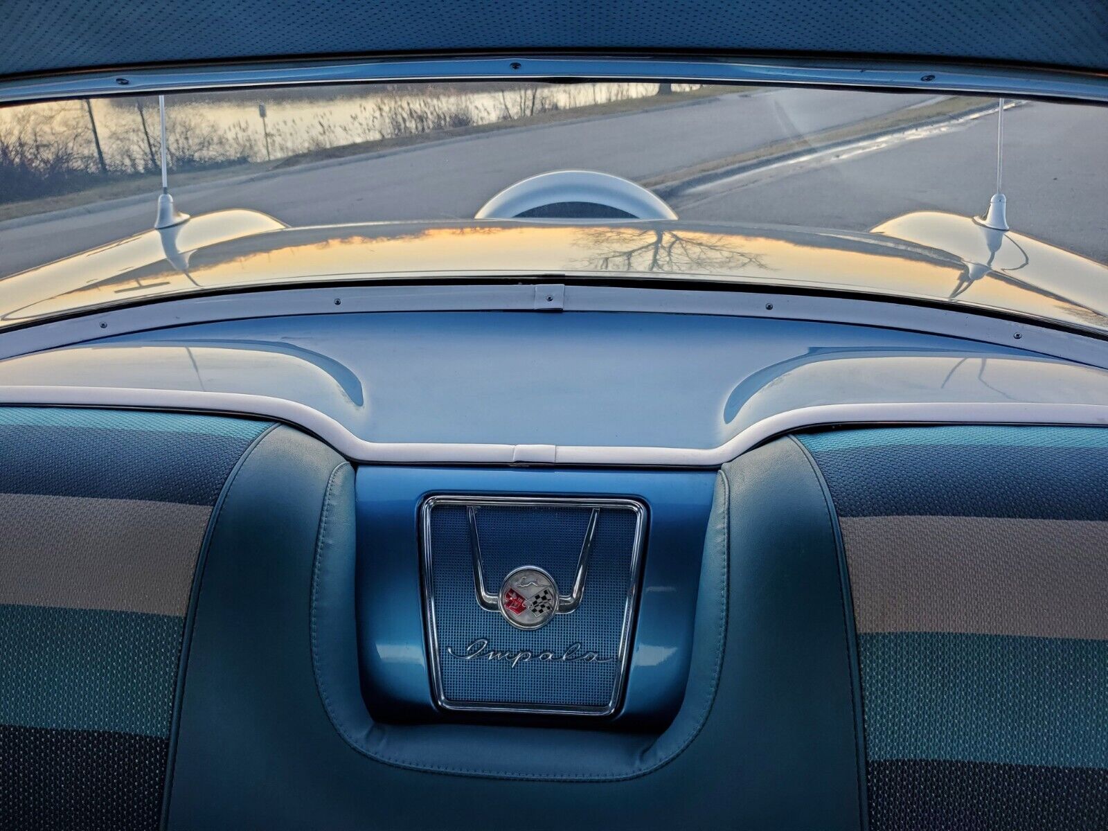 Chevrolet-Impala-1958-Other-29