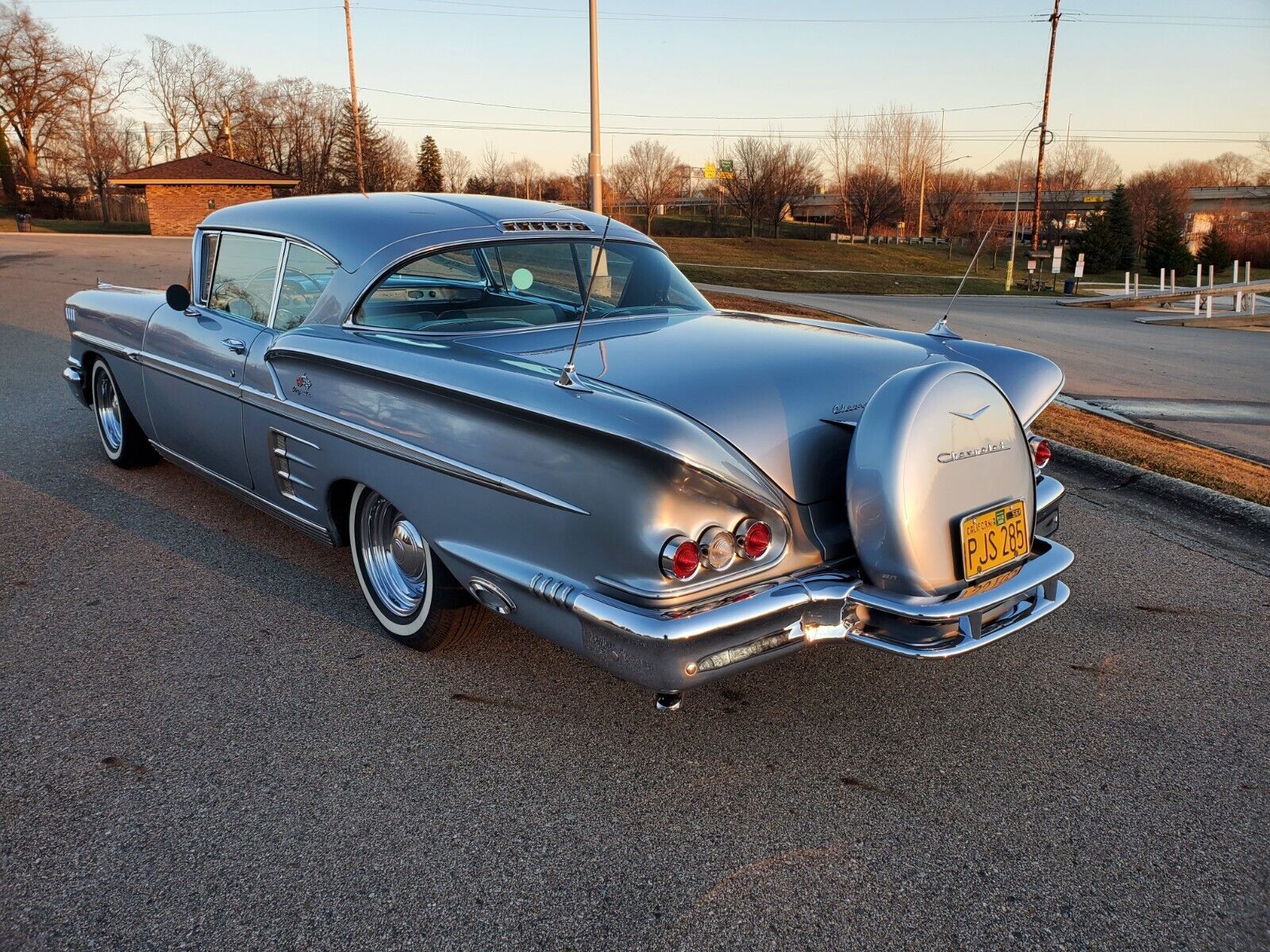 Chevrolet-Impala-1958-Other-5