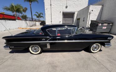 Chevrolet-Impala-1958-Sedan-1