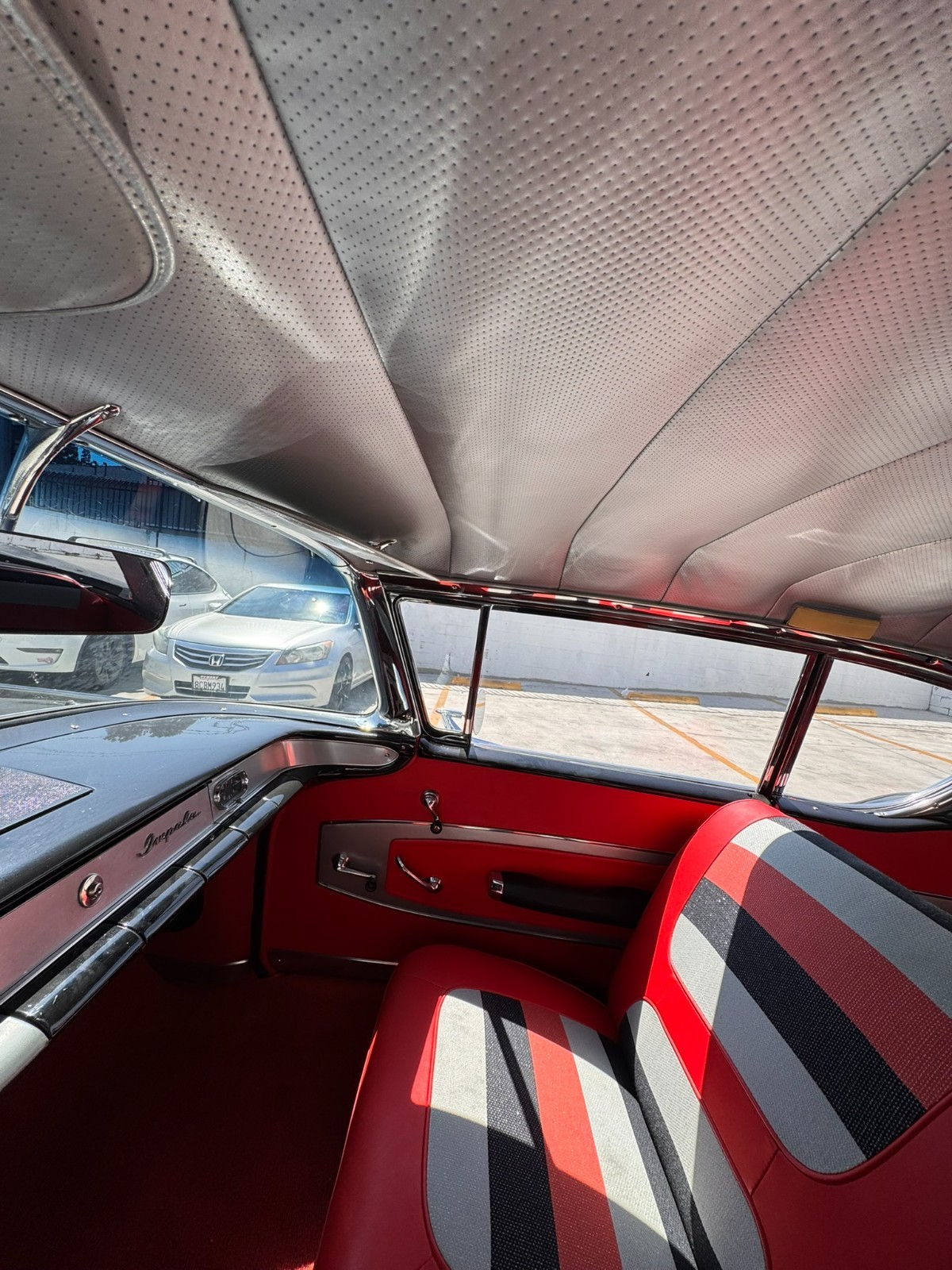 Chevrolet-Impala-1958-Sedan-17