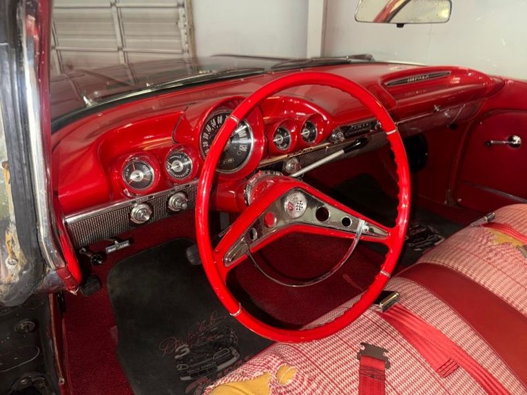 Chevrolet-Impala-1960-Black-Red-White-15