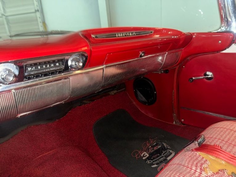 Chevrolet-Impala-1960-Black-Red-White-17