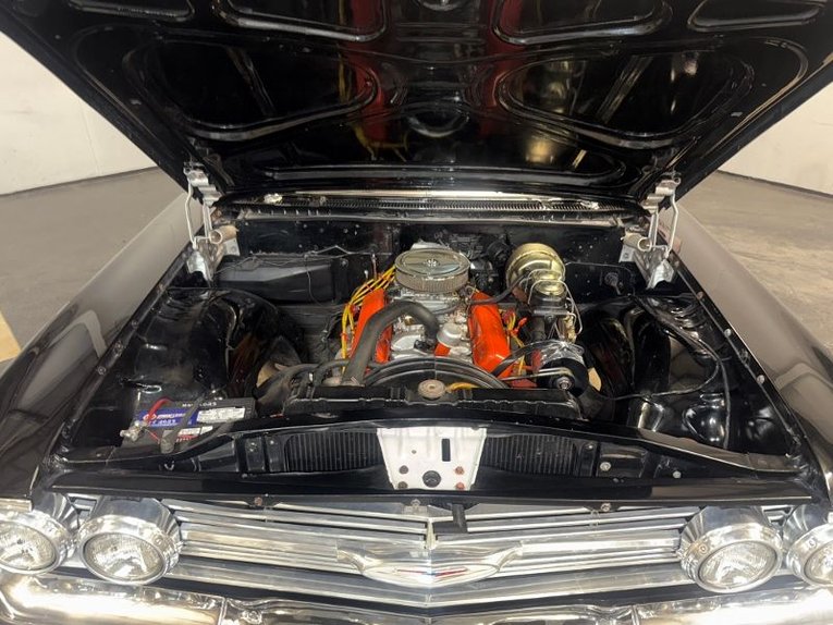 Chevrolet-Impala-1960-Black-Red-White-25