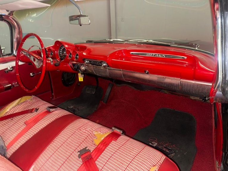 Chevrolet-Impala-1960-Black-Red-White-34