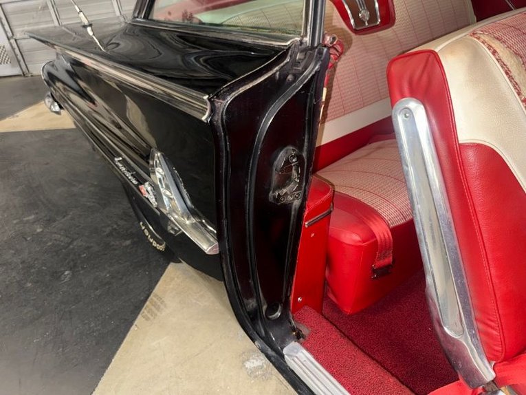 Chevrolet-Impala-1960-Black-Red-White-36