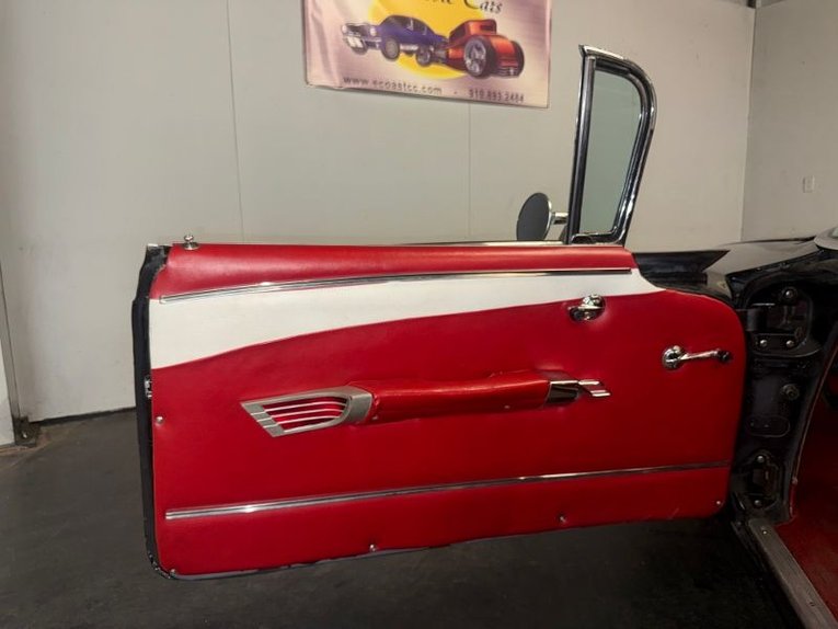 Chevrolet-Impala-1960-Black-Red-White-40