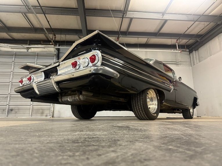 Chevrolet-Impala-1960-Black-Red-White-43