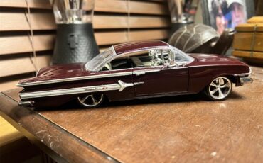 Chevrolet-Impala-1960-Dark-maroon-Primer-1