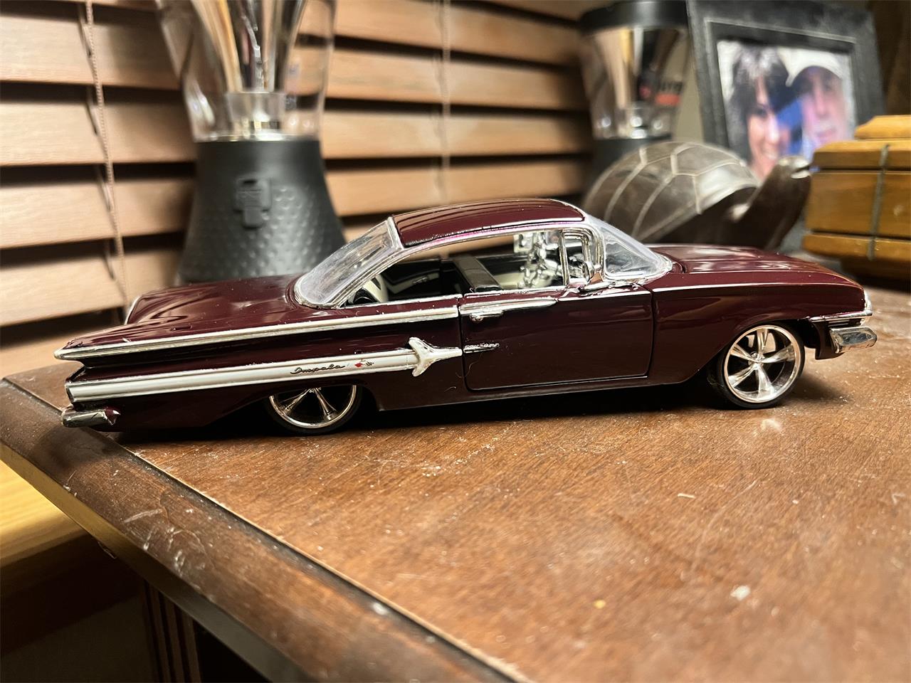 Chevrolet-Impala-1960-Dark-maroon-Primer-1