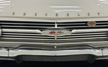 Chevrolet-Impala-1960-Ermine-White-Black-16
