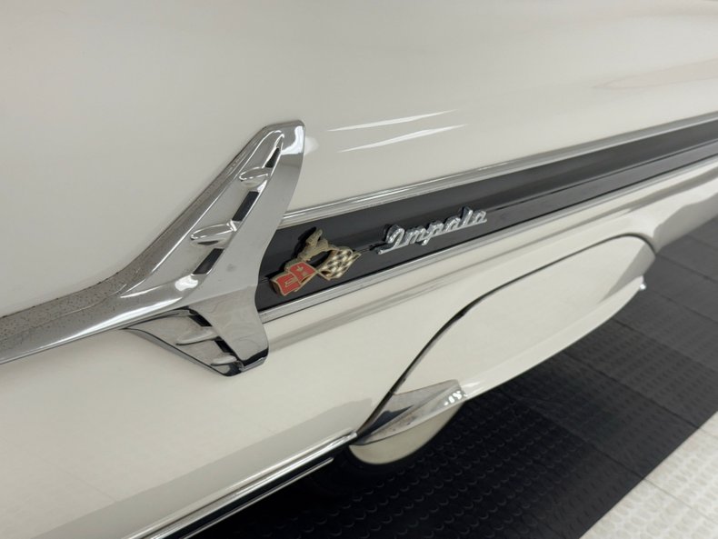 Chevrolet-Impala-1960-Ermine-White-Black-24