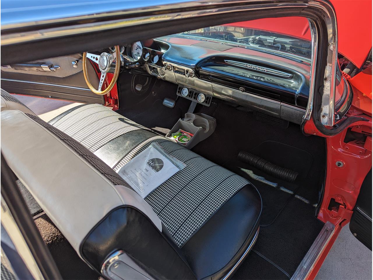 Chevrolet-Impala-1960-Red-BlackWhite-1