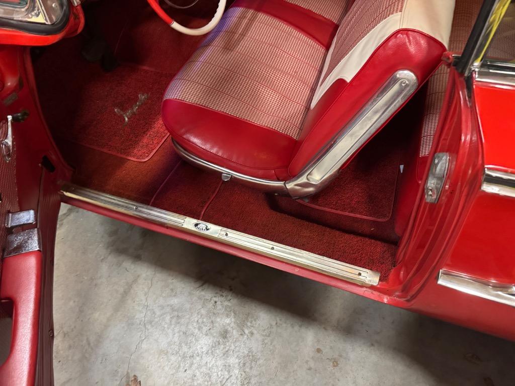 Chevrolet-Impala-1960-Red-Red-22