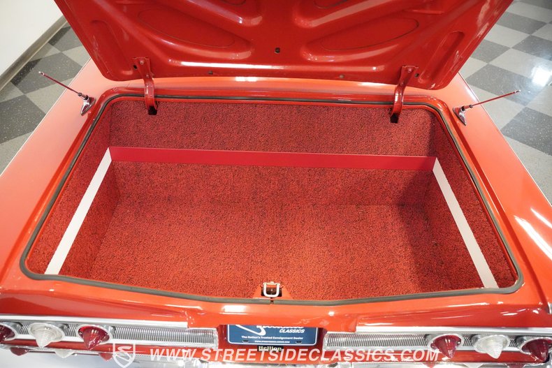 Chevrolet-Impala-1960-Red-Red-32