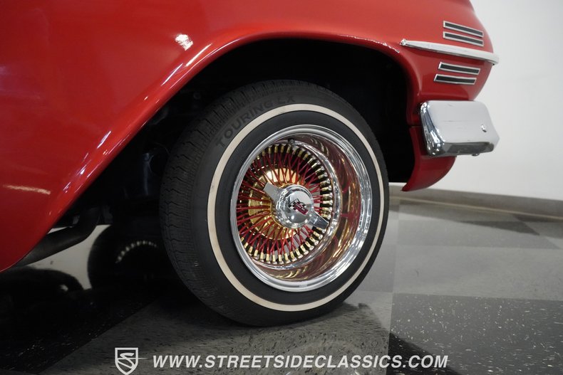 Chevrolet-Impala-1960-Red-Red-44